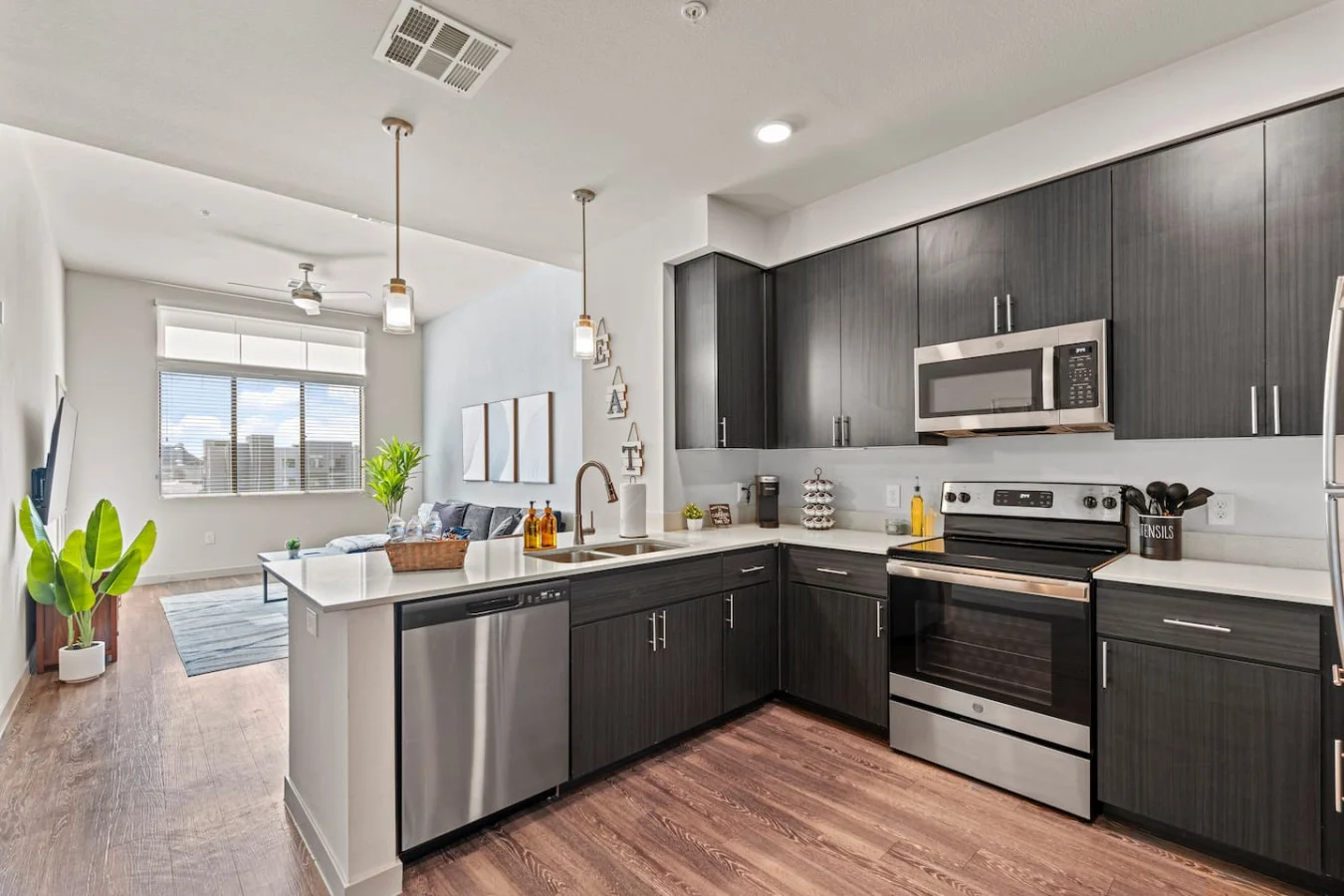 Fully equipped kitchen